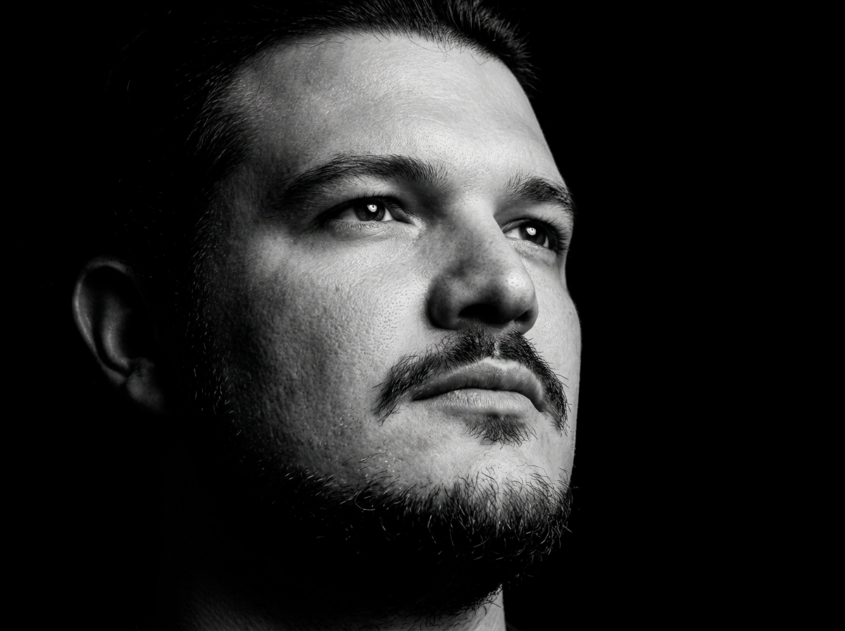 Arturo Moxica Portrait